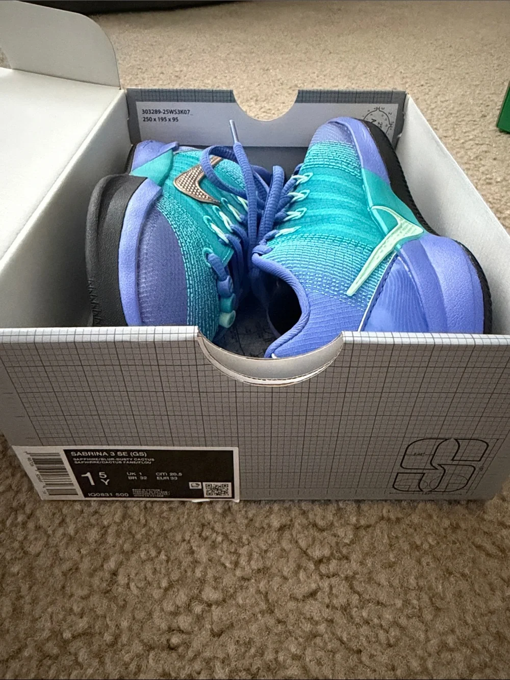 Nike Sabrina 3 SE Basketball Shoes, Youth 1.5Y, New in Box, Color: Saphirre/Cact